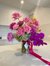 Load image into Gallery viewer, Custom Vase Arrangement