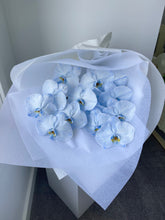 Load image into Gallery viewer, Fresh Phalaenopsis Orchid